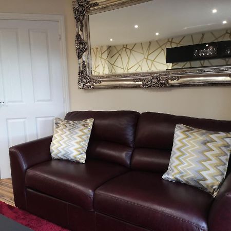 Nightingale Gardens - 4 Bed Detached House - Manchester Apartment Exterior photo