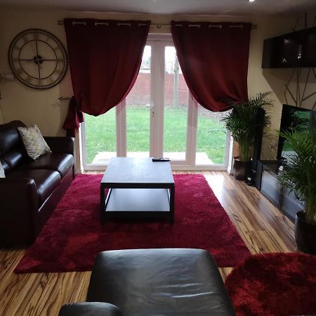 Nightingale Gardens - 4 Bed Detached House - Manchester Apartment Exterior photo